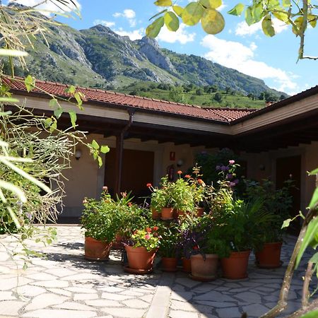 Hotel Arenas De Cabrales- Apartamentos 외부 사진