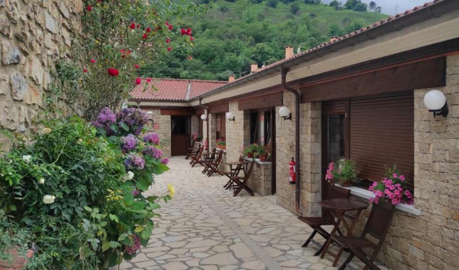 Hotel Arenas De Cabrales- Apartamentos 외부 사진