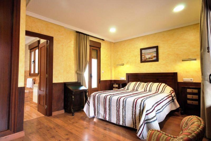 Hotel Arenas De Cabrales- Apartamentos 외부 사진
